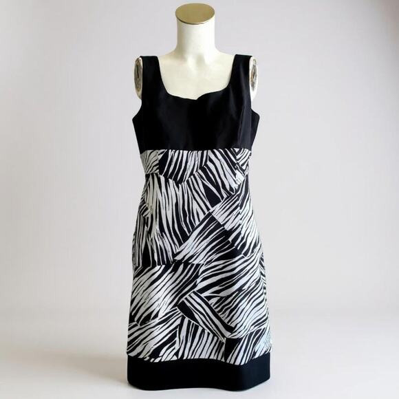 Ronni Nicole Black White Fit & Flare Dress Zebra Print Sleeveless Knee Length - Picture 1 of 2